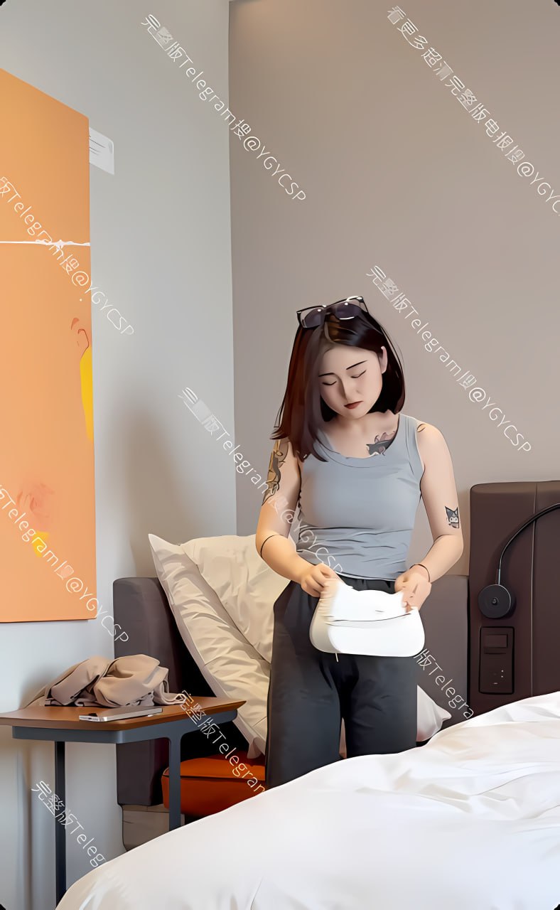 《张津瑜9分10秒头撞玻璃视频》最新日韩剧在线观看...
